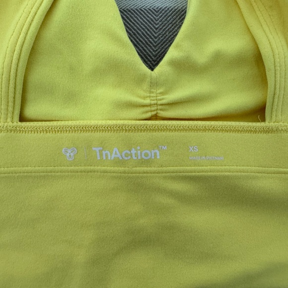 TNA sports bra in pineapple - Picture 3 of 4